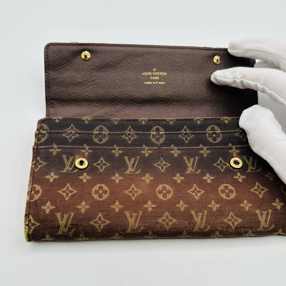 Louis Vuitton Long Denim Clasp Wallet - Picture 6 of 15